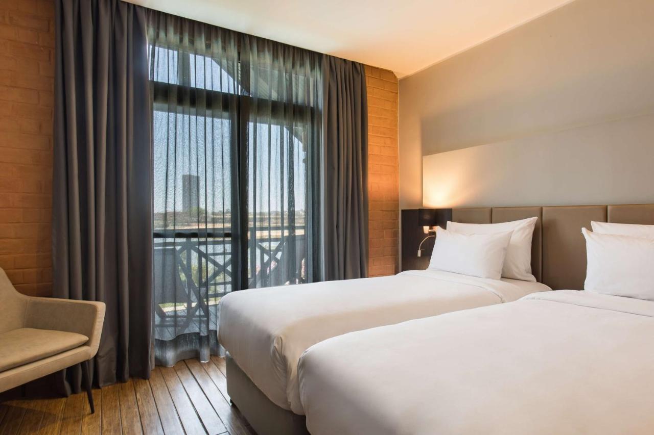Radisson Hotel Tamboho Waterfront Antananarivo Kültér fotó