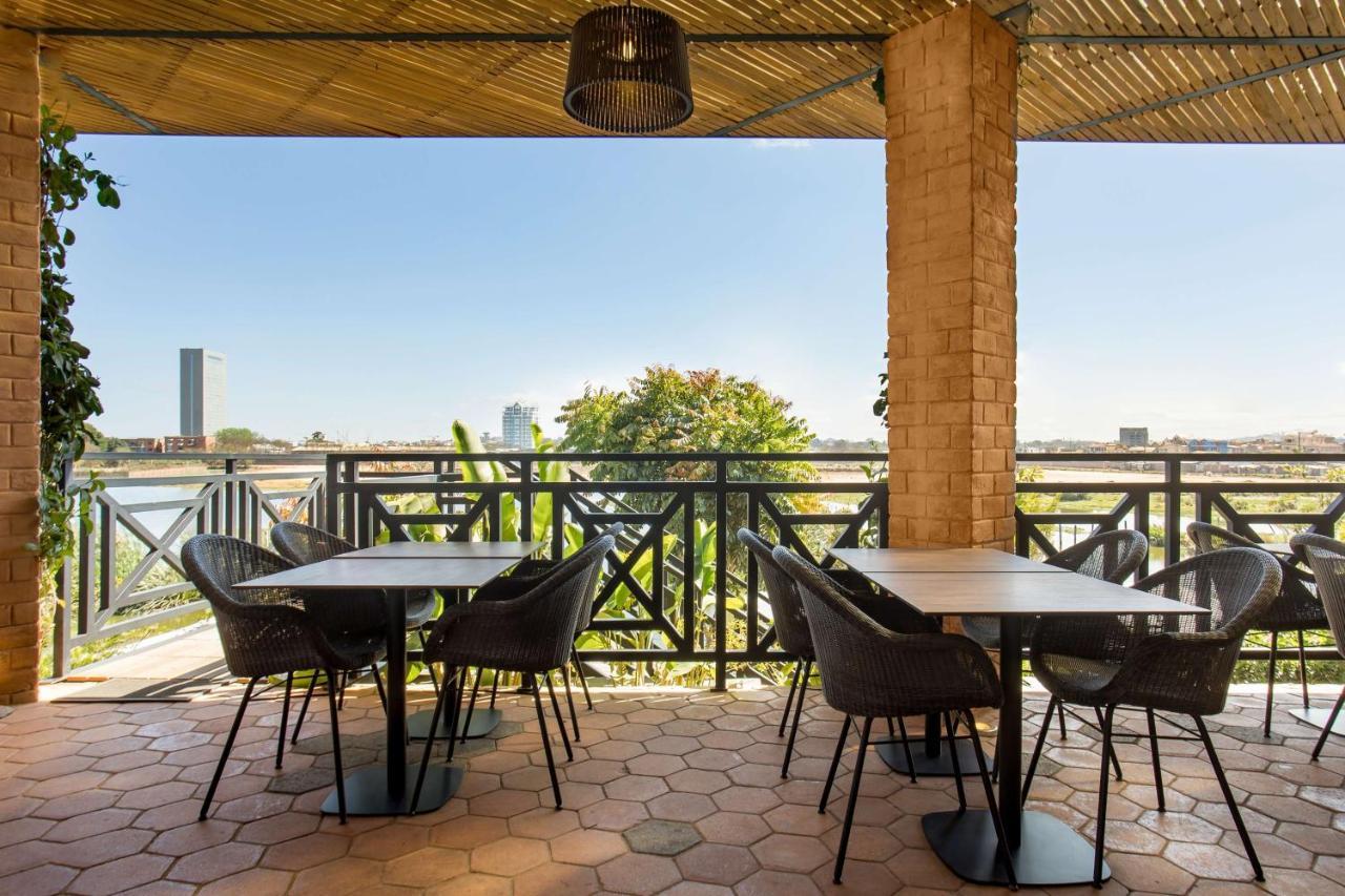 Radisson Hotel Tamboho Waterfront Antananarivo Kültér fotó