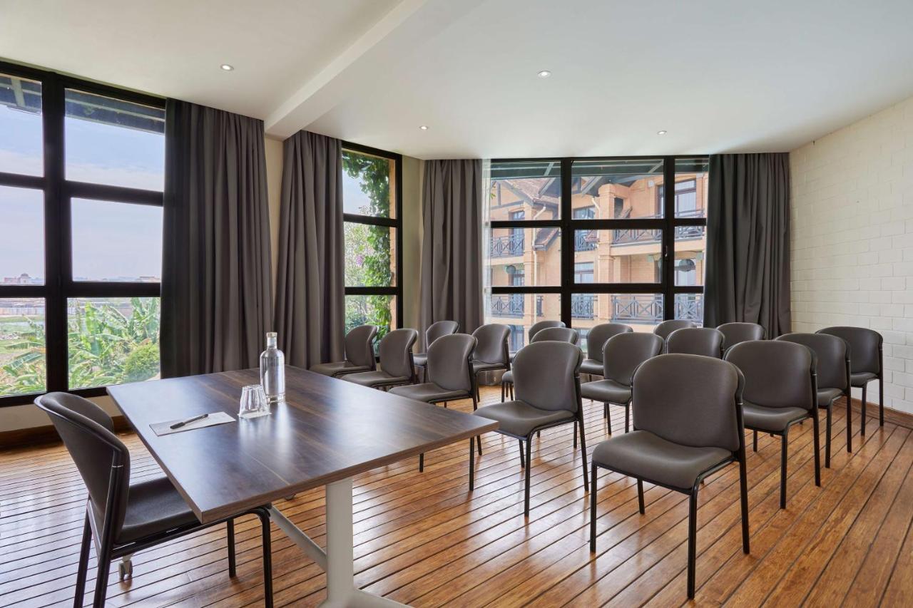 Radisson Hotel Tamboho Waterfront Antananarivo Kültér fotó