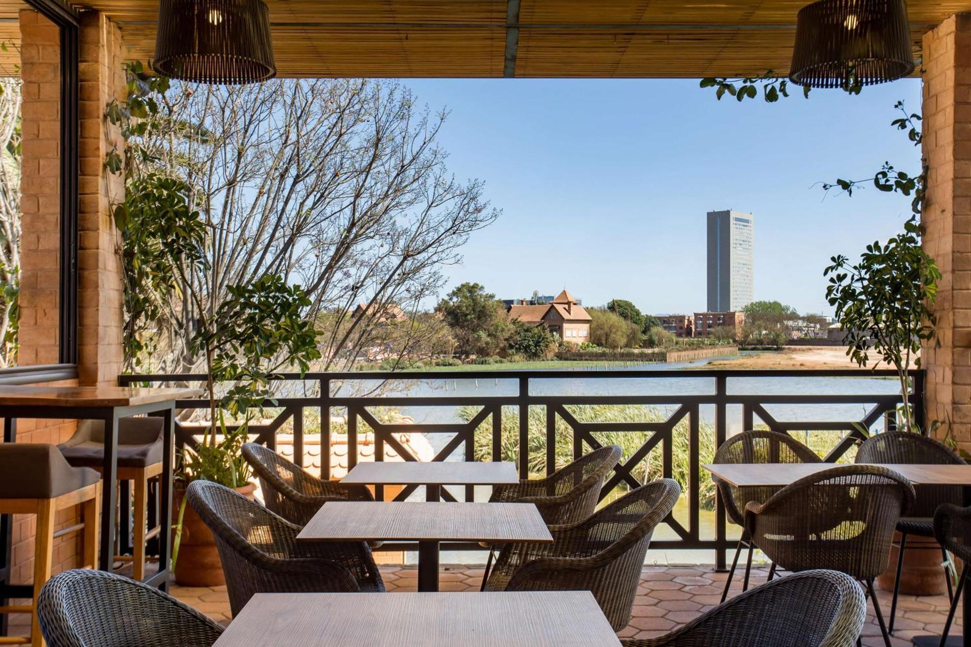 Radisson Hotel Tamboho Waterfront Antananarivo Kültér fotó